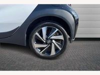 Used Toyota Aygo X 72 HP (52 kW) 2023 White SUV