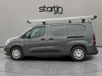 Usado Vauxhall Combo Sportive 98 kW (134 CV) 2022 Gris Monovolumen