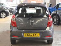 Usado Hyundai i10 Active 85 HP (62 kW) 2012 Cinzento Citadino