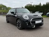 Begagnad Mini Cooper S Exclusive 189 HK (139 kW) 2020 Svart Halvkombi