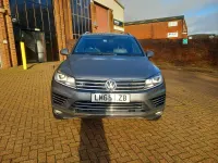 Begagnad VW Touareg R-line 262 HK (192 kW) 2015 Grå SUV