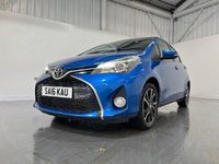 Used Toyota Yaris Design 99 HP (72 kW) 2016 Blue Hatchback