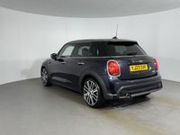 Używany Mini Cooper Exclusive 134 KM (98 kW) 2023 Czarny Hatchback