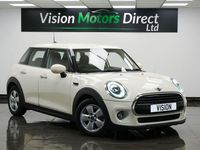 Begagnad Mini Cooper Classic 2019 Vit Halvkombi