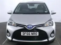 Used Toyota Yaris 101 HP (74 kW) 2016 Silver Hatchback