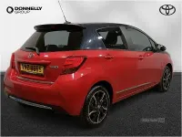 Used Toyota Yaris Design 99 HP (72 kW) 2016 Red/black Hatchback