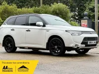 Used Mitsubishi Outlander P-HEV 2015 White Estate
