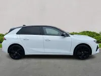 Begagnad Vauxhall Astra S 130 HK (95 kW) 2024 Vit Halvkombi