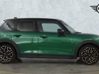 Used Mini Cooper Hatch 113 kW (154 HP) 2025 Green Hatchback