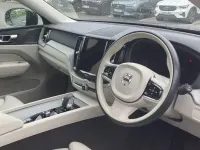 Used Volvo XC60 Plus 250 HP (183 kW) 2023 Grey SUV