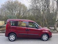 Begagnad Fiat Doblò Active 2019 Röd Minibuss