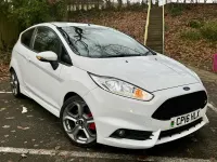 Used Ford Fiesta ST 200 HP (147 kW) 2016 White Hatchback