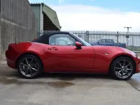 Usado Mazda MX5 Inclusive 160 CV (117 kW) 2016 Rojo Descapotable
