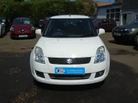 Used Suzuki Swift SZ3 70 HP (51 kW) 2010 White Hatchback