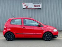 Begagnad VW Fox 55 HK (40 kW) 2010 Röd Halvkombi