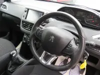Used Peugeot 208 Signature Sky 2018 Blue Hatchback