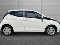 Usado Toyota Aygo X-play 68 CV (50 kW) 2014 Blanco Utilitario