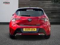 Begagnad Toyota Corolla 181 HK (133 kW) 2019 Röd Halvkombi