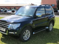 Used Mitsubishi Shogun Warrior 2017 Green SUV