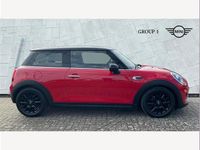 Używany Mini Cooper 136 KM (100 kW) 2018 Czerwony Hatchback