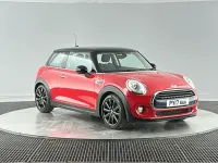Used Mini Cooper Hatch 134 HP (98 kW) 2017 Red Hatchback