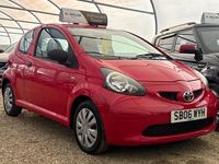 Used Toyota Aygo 67 HP (49 kW) 2006 Red Hatchback