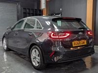 Used Kia Ceed 114 HP (83 kW) 2018 Black Hatchback