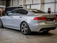 Begagnad Jaguar XE R-Sport 180 HK (132 kW) 2017 Silver Sedan