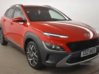 Gebraucht Hyundai Kona Premium 141 PS (103 kW) 2023 Rot SUV