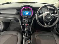 Used Mini Cooper Classic 134 HP (98 kW) 2020 White Hatchback