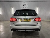 Usado Mercedes C200 AMG line 2017 Plateado Familiar