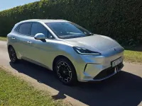 Nowe MG MG4 EV 319 kW (435 KM) 2026 Srebrny Hatchback