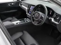 Używany Volvo V60 Plus 197 KM (144 kW) 2023 Kombi