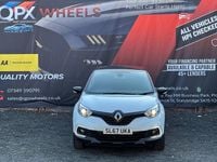 Used Renault Captur Dynamique 90 HP (66 kW) 2017 White/black SUV