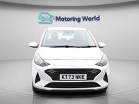 Used Hyundai i10 Advanced 67 HP (49 kW) 2024 White Hatchback