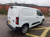 Used Citroën Berlingo 100 HP (73 kW) 2021 White MPV