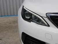 Used Peugeot 308 Access 100 HP (73 kW) 2018 White Hatchback