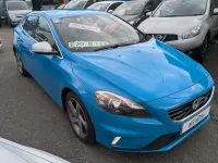 Gebraucht Volvo V40 R-Design 115 PS (84 kW) 2014 Blau Kleinwagen