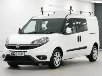 Używany Fiat Doblò S 105 KM (77 kW) 2022 Biały Minivan