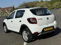Used Dacia Sandero Lauréate 90 HP (66 kW) 2014 White Hatchback