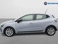 Used Renault Clio Evolution 90 HP (66 kW) 2024 Grey Hatchback