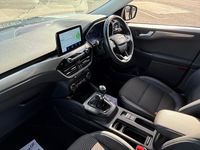 Usado Ford Kuga Titanium 150 CV (110 kW) 2021 Azul SUV