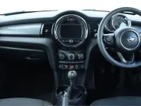Used Mini Cooper Classic 134 HP (98 kW) 2019 White Hatchback