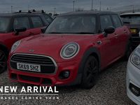 Used Mini Cooper Hatch 134 HP (98 kW) 2019 Red Hatchback
