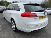 Used Vauxhall Insignia SRi 160 HP (117 kW) 2012 White Estate