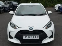 Used Toyota Yaris Hybrid 113 HP (83 kW) 2023 White Hatchback