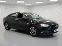 Usado Vauxhall Insignia Design Edition 110 CV (80 kW) 2017 Negro Utilitario