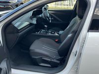 Used Vauxhall Astra S 130 HP (95 kW) 2024 Arctic white Hatchback