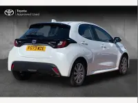 Used Toyota Yaris 114 HP (83 kW) 2023 White Hatchback
