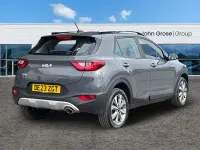 Begagnad Kia Stonic 2023 Grå SUV
